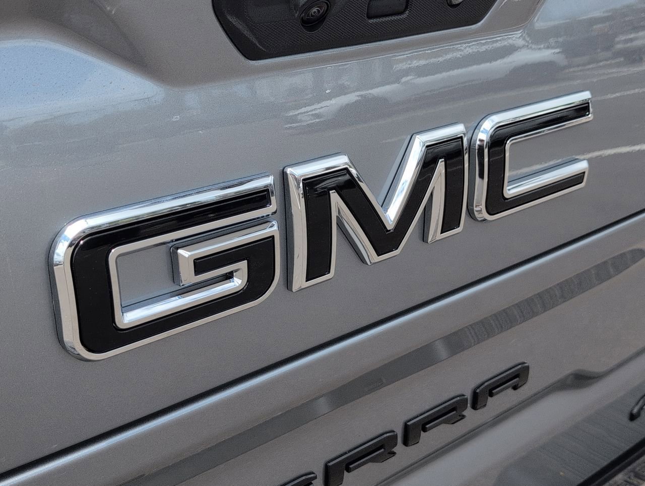 New 2026 Sterling Metallic GMC AT4X image 31