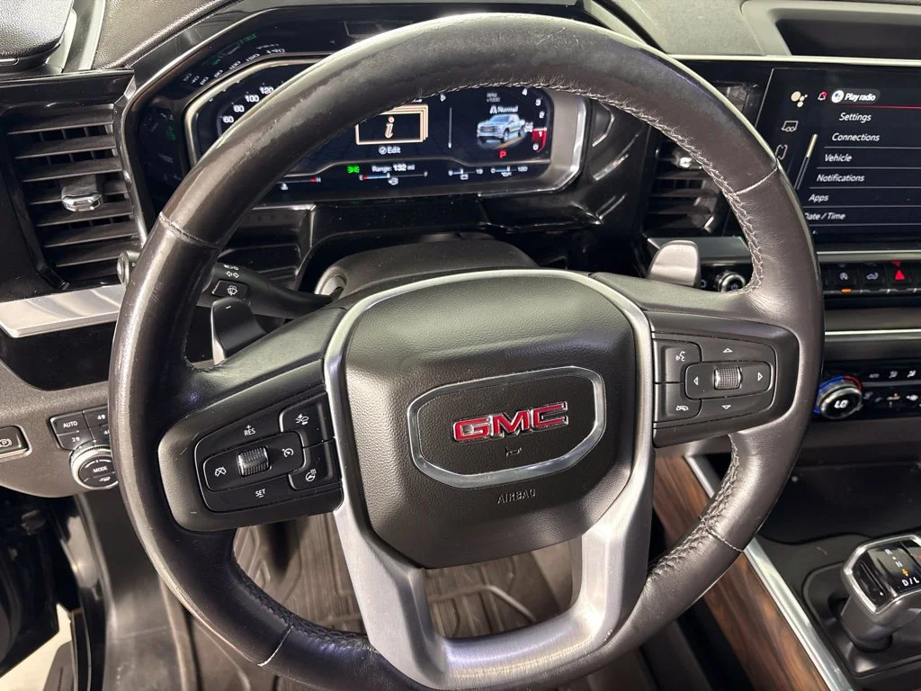 Used 2023 ONYX BLACK GMC SLT image 40