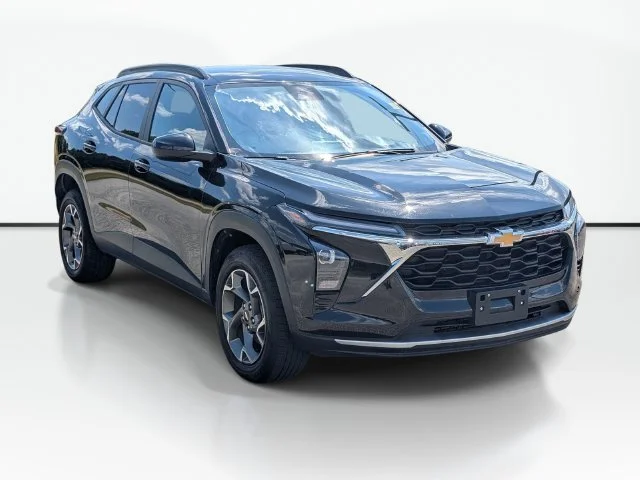 Used 2025 Black Chevrolet LT image 4