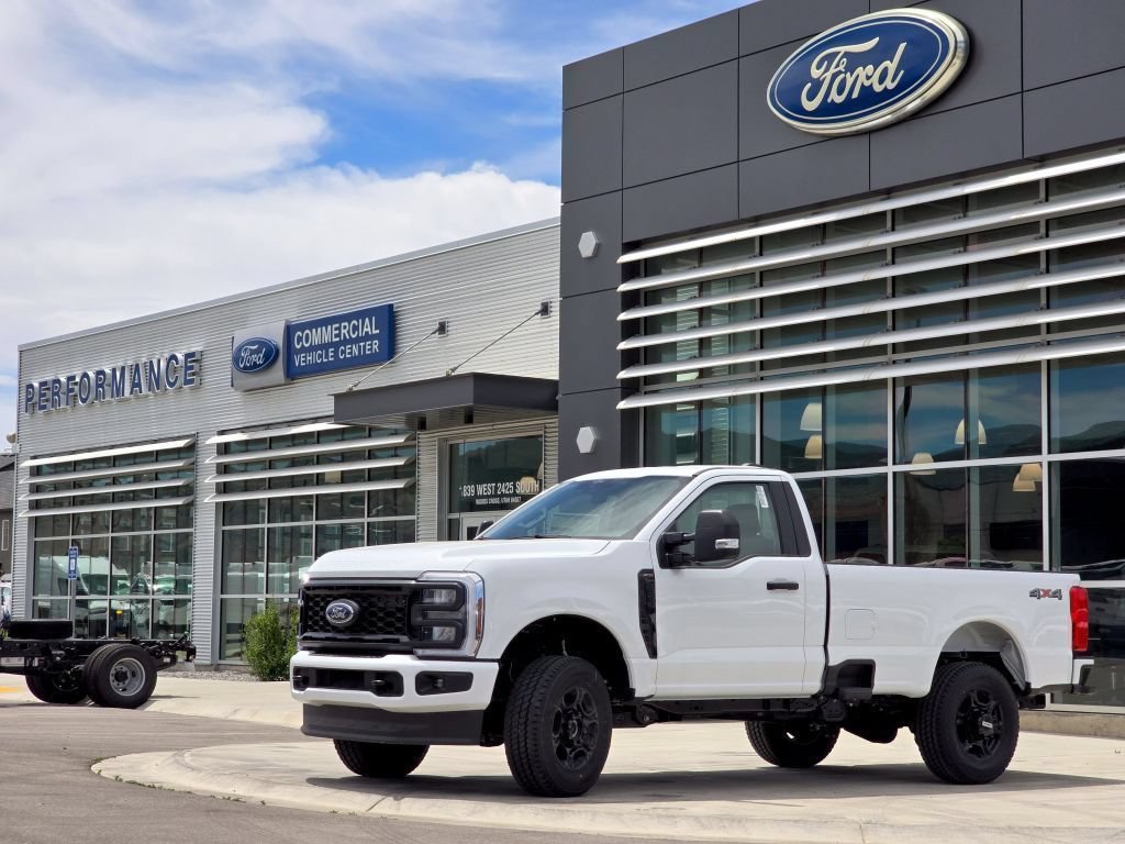 New 2026 Oxford White Ford XL/STX image 4