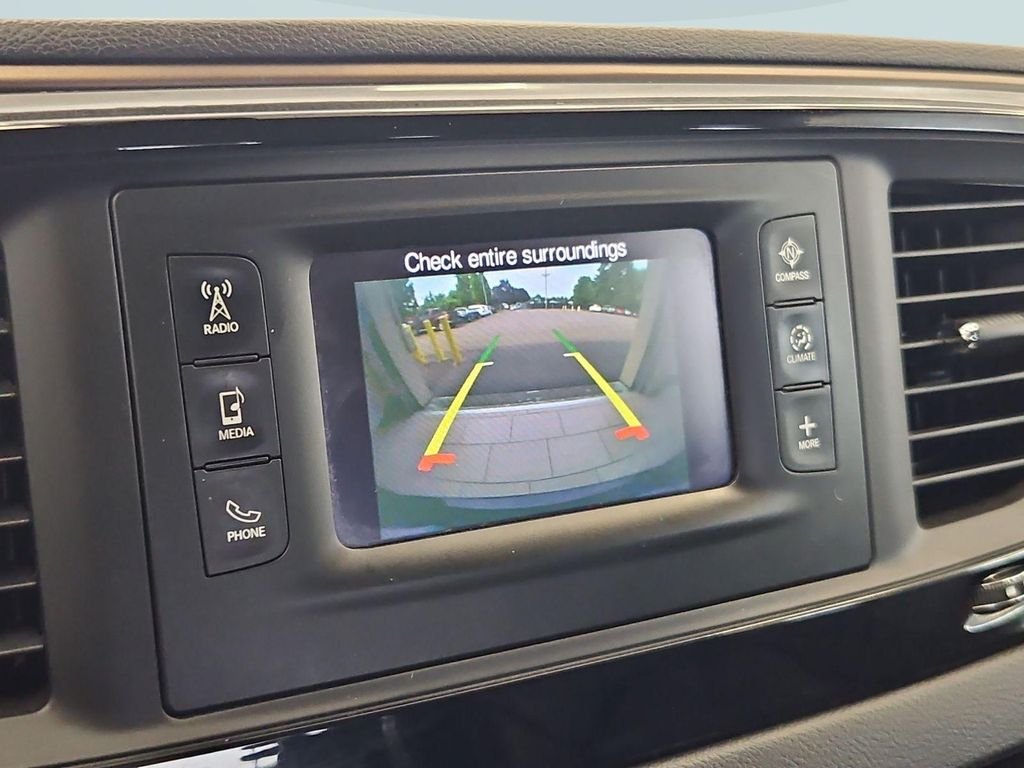 2017 Chrysler Pacifica Touring-L - Photo 19