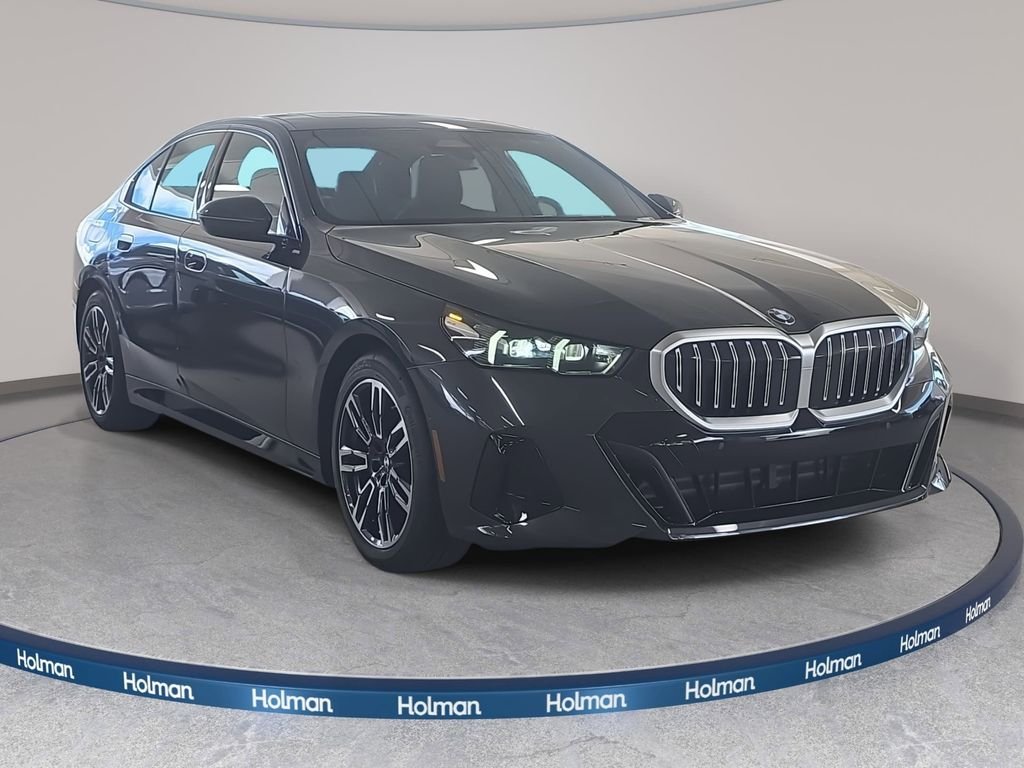 Used 2026 Dark Graphite Metallic BMW 530i image 3
