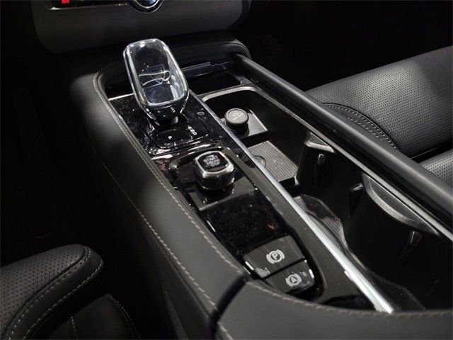 2025 Volvo XC90 Ultra - Photo 20