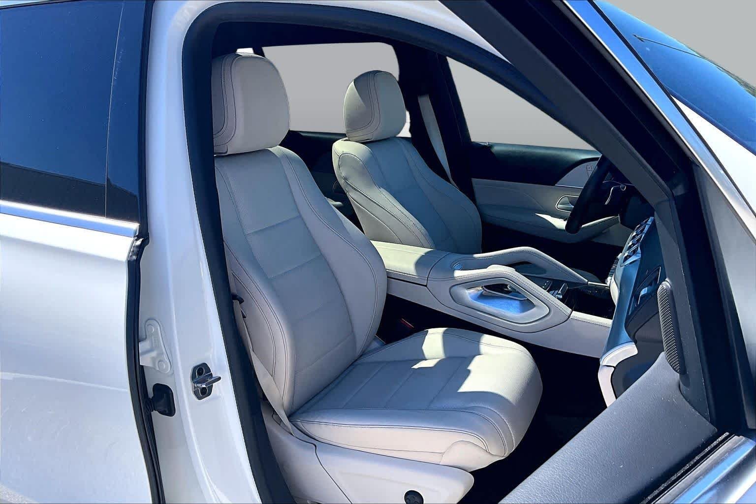 Used 2025 Polar White Mercedes-Benz GLS 450 image 9