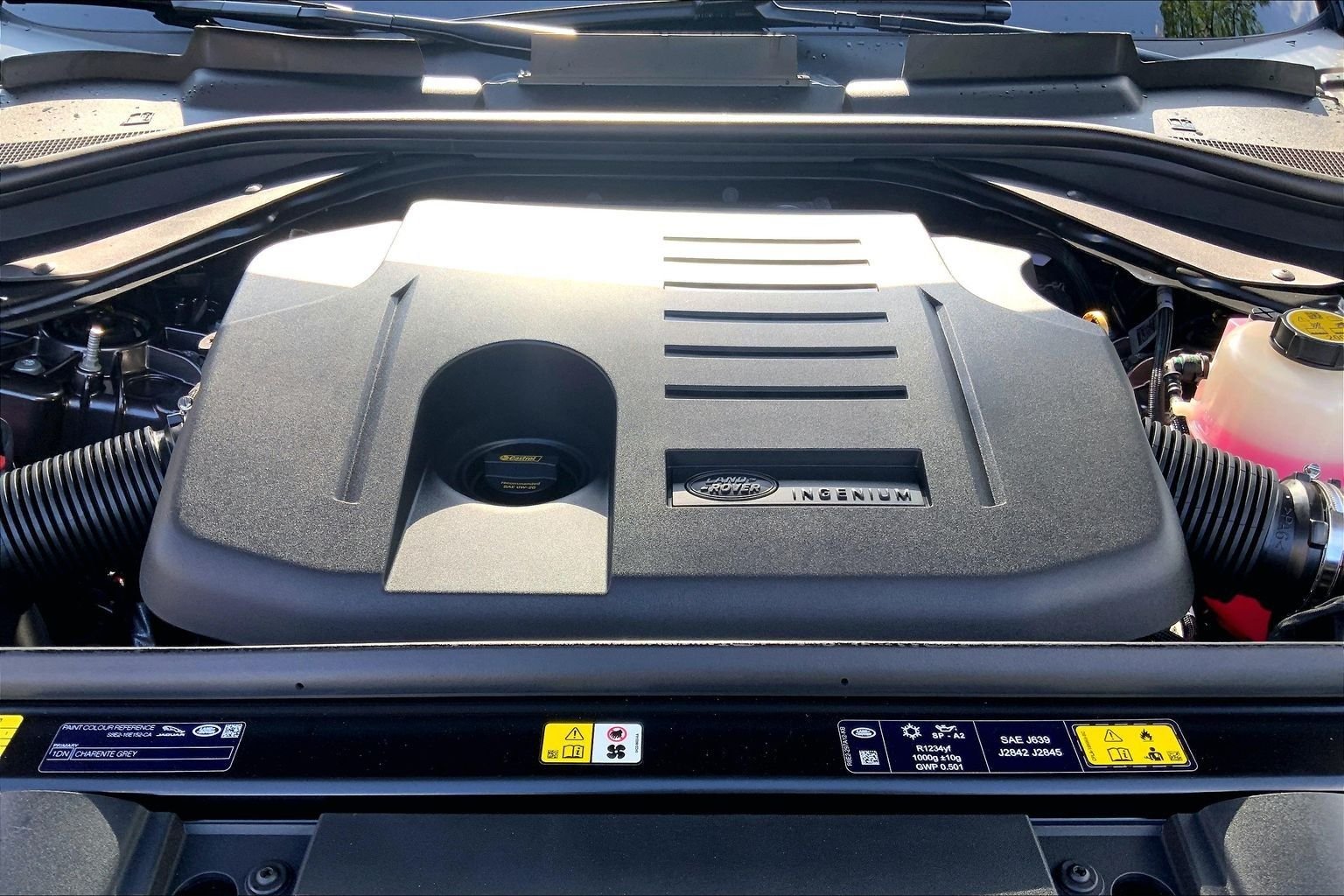 New 2026 Charente Grey Land Rover Dynamic SE image 16