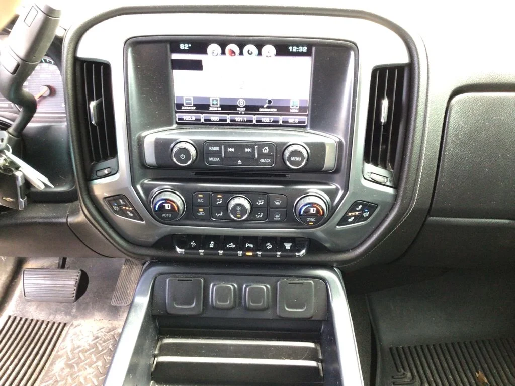 Used 2015 Silver Chevrolet LTZ image 39