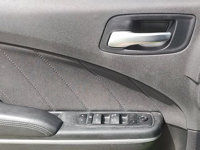 Used 2023 Green Dodge SXT image 23