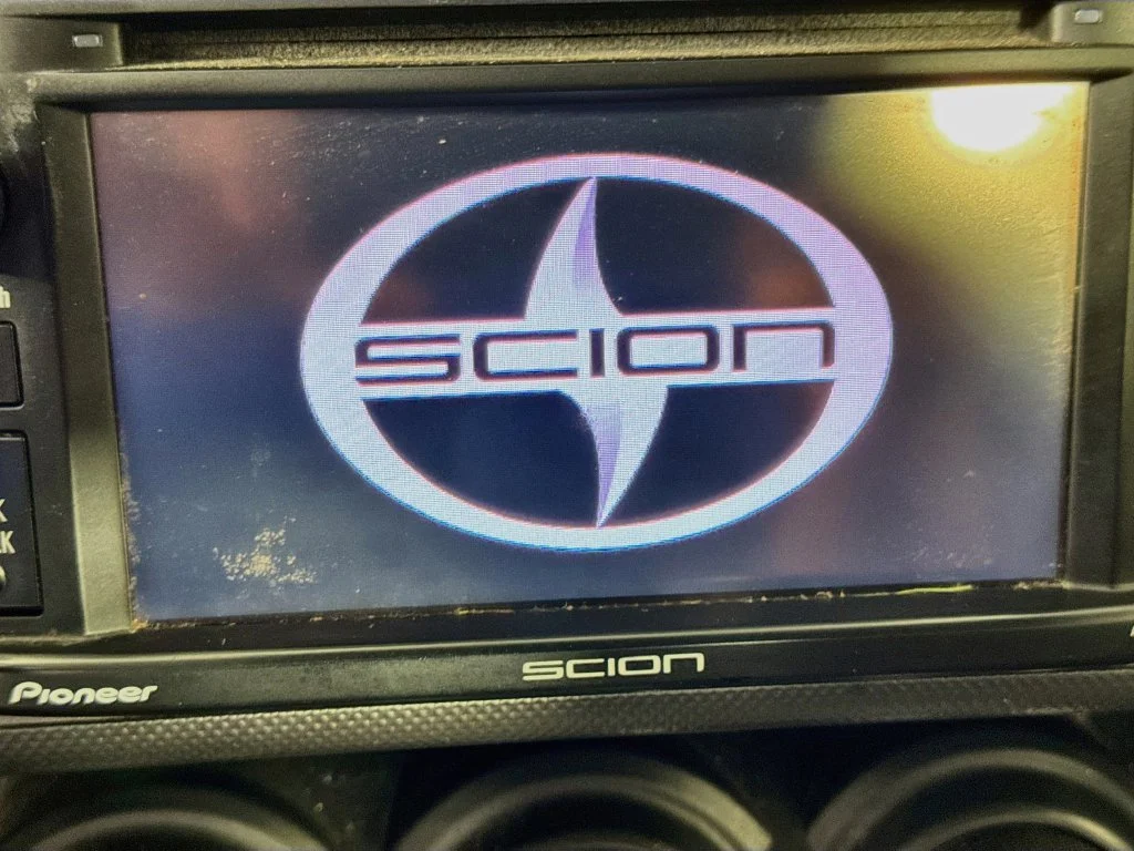 Used 2014 Classic Silver Metallic Scion Base image 16
