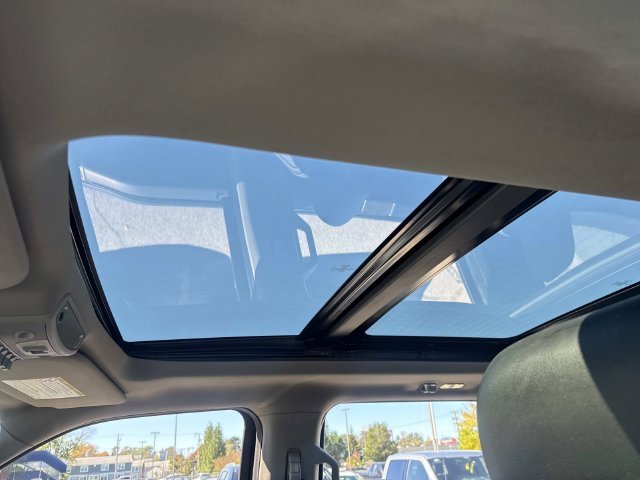 Used 2020 Black Metallic Ford Lariat image 22