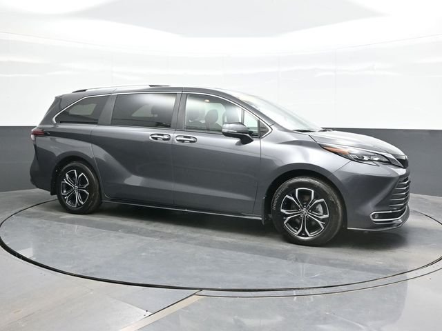 Used 2025 Gray Toyota Platinum image 7