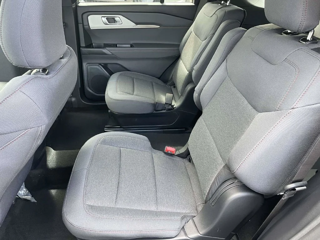 New 2027 Gray Ford Active image 12