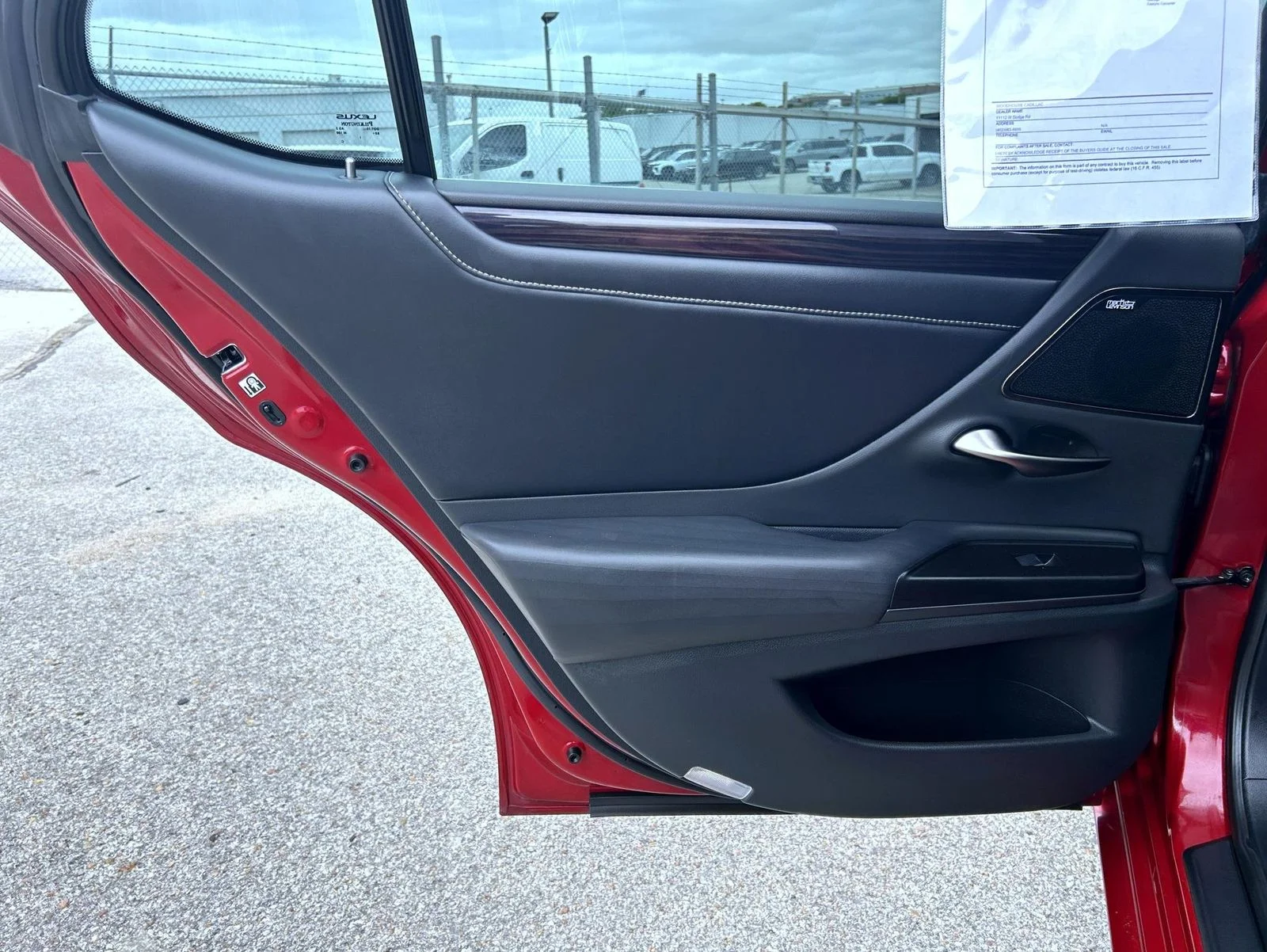 Used 2019 Red Lexus 350 Luxury image 16