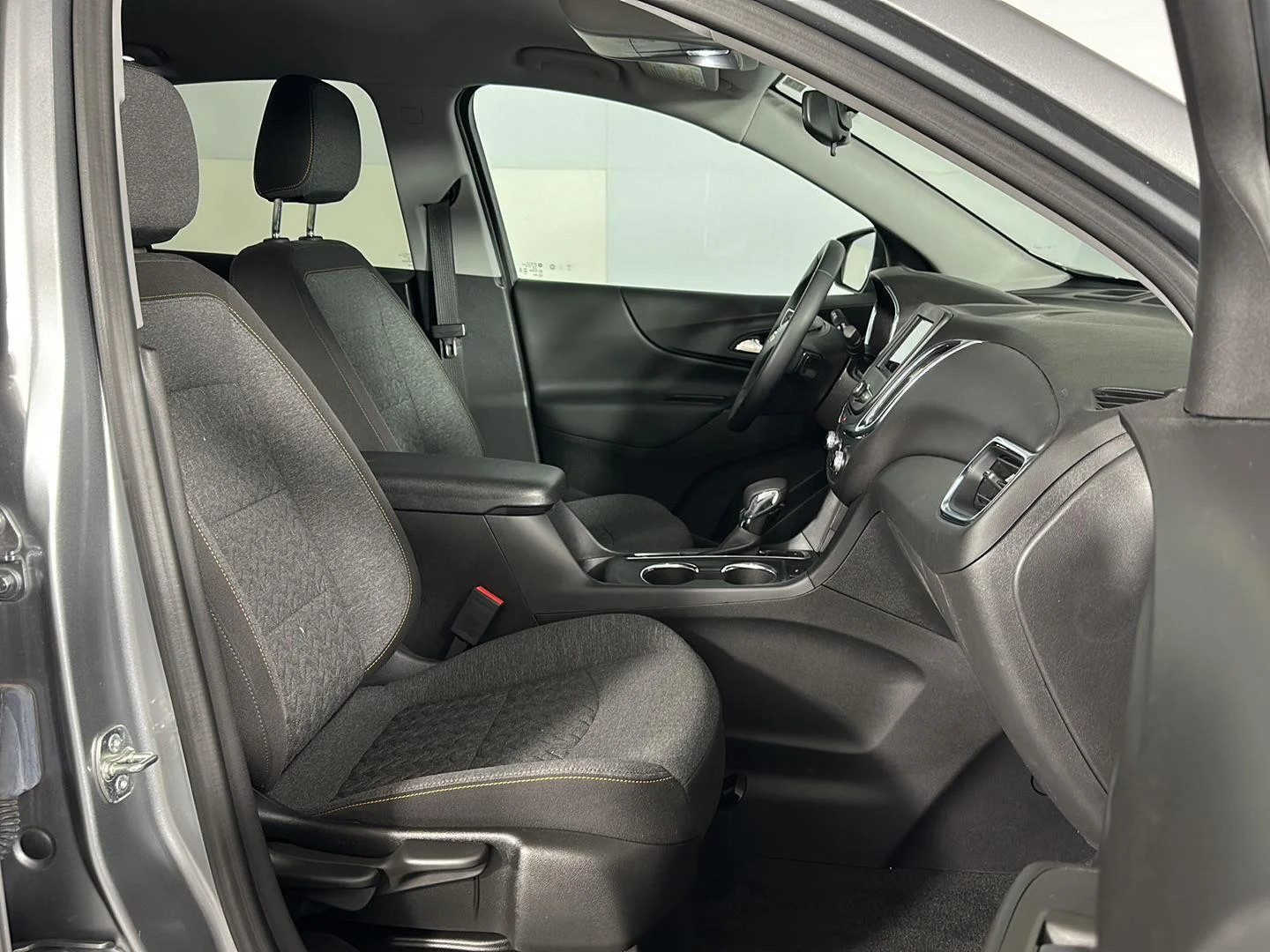 Used 2024 Sterling Gray Metallic Chevrolet LT image 18