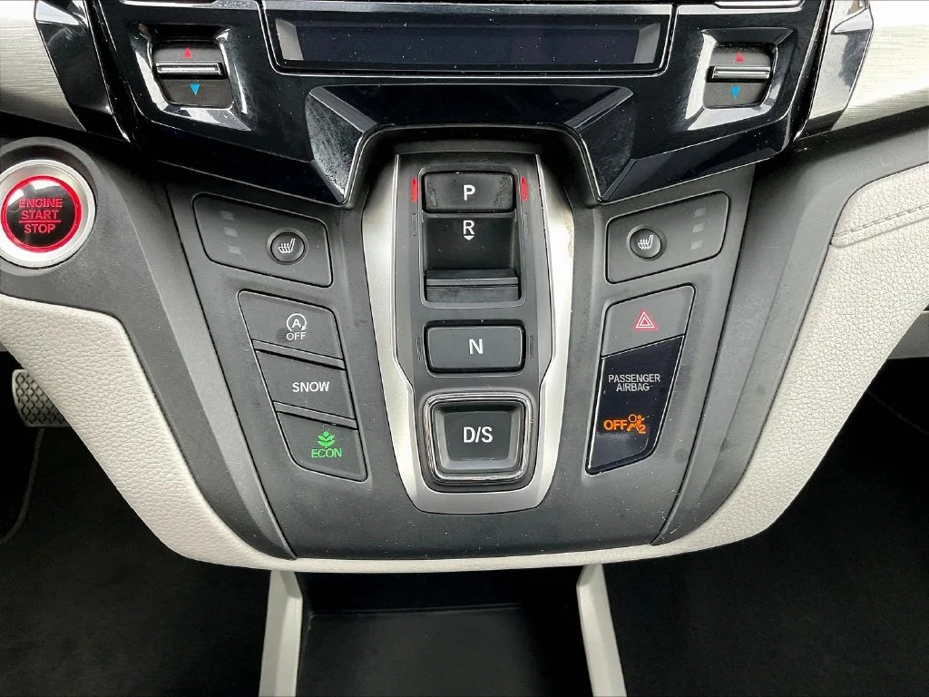 Used 2020  Honda EX image 16
