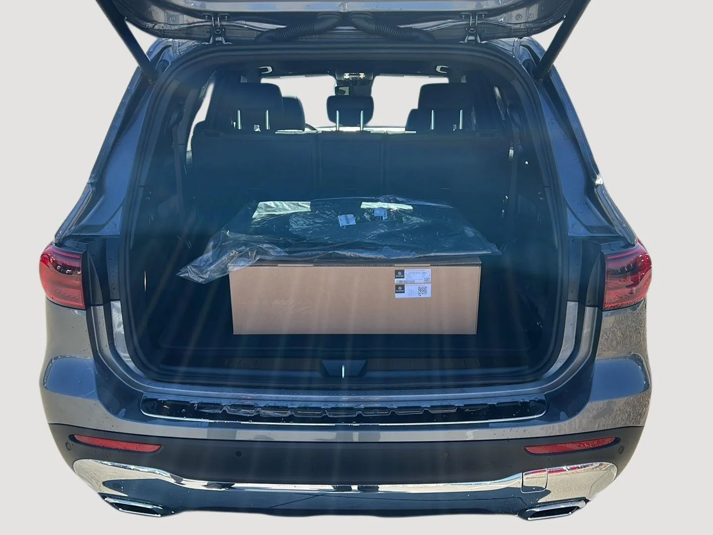 New 2026 Mountain Grey Metallic Mercedes-Benz GLB 250 image 28