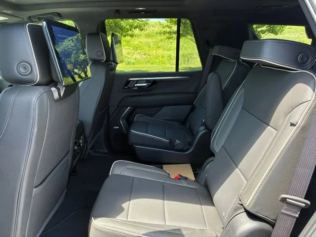 New 2026 Polar White Tricoat Chevrolet Premier image 17