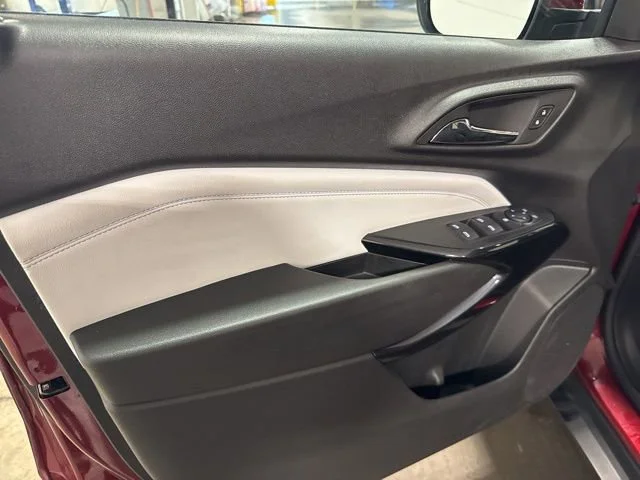 Used 2025 Crimson Metallic Chevrolet LT image 8