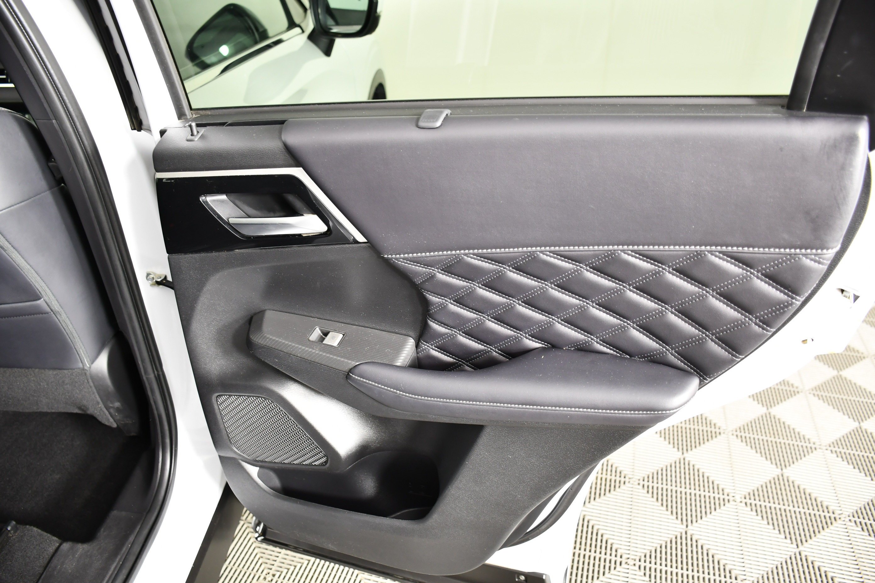 2024 Mitsubishi Outlander SEL - Photo 42