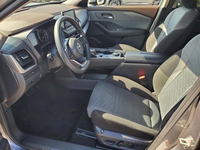 Used 2023 Gray Nissan SV image 13