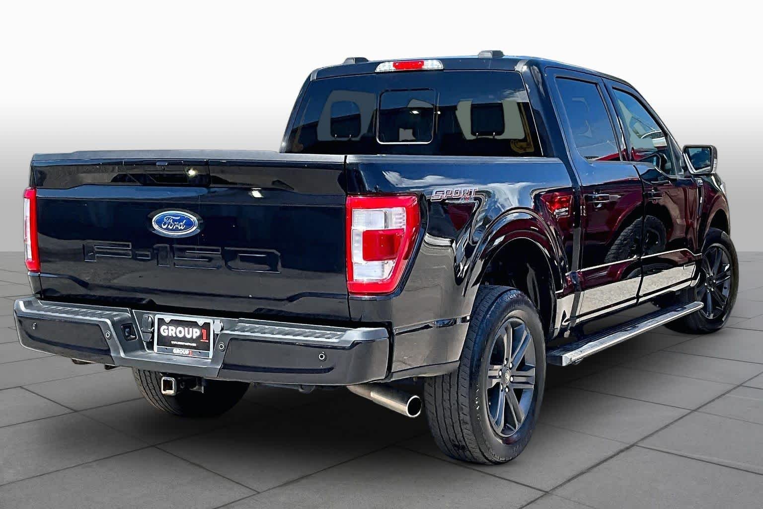 Used 2023 Agate Black Metallic Ford LARIAT image 13