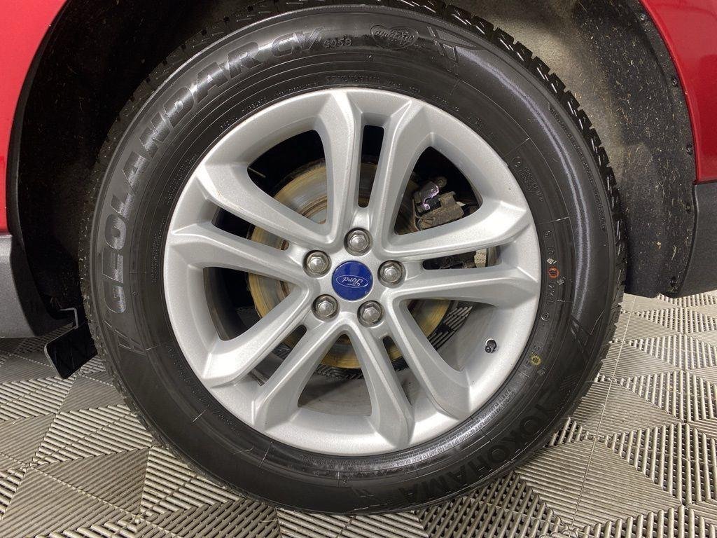 Used 2019 Ruby Red Metallic Ford SEL image 10