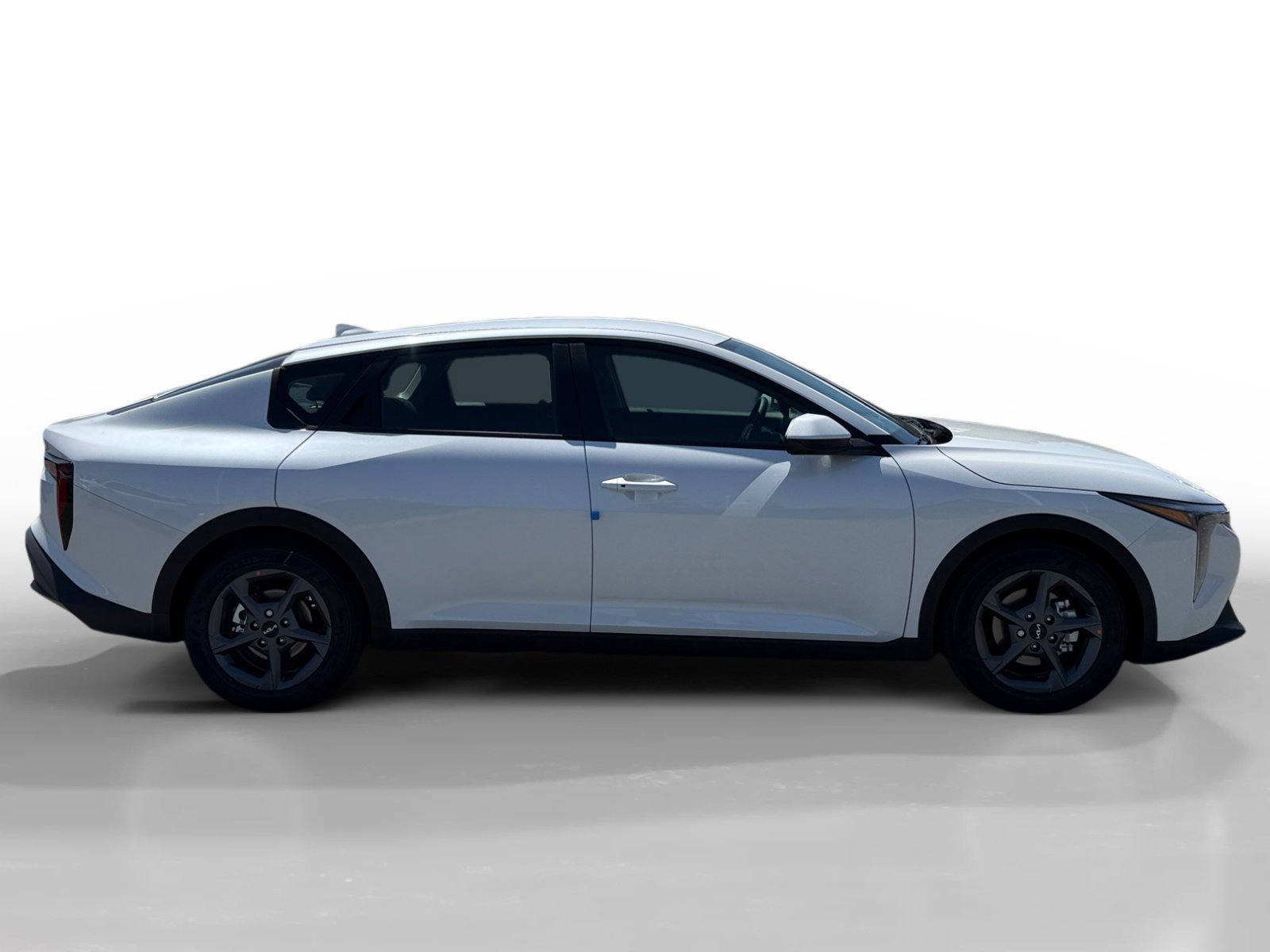 New 2026 Snow White Pearl Kia LXS image 6