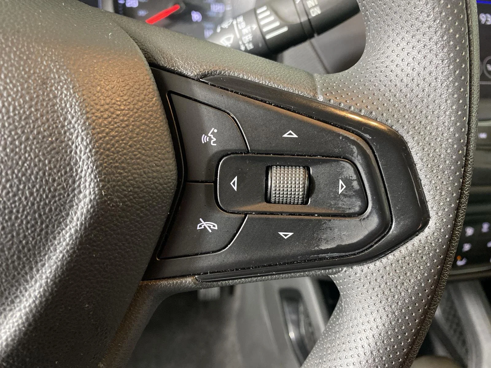 Used 2023 Sterling Gray Metallic Chevrolet LT image 15