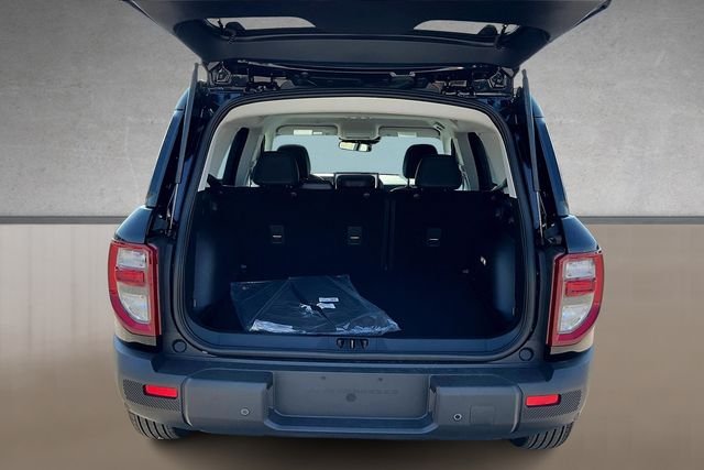 New 2025 Shadow Black Ford Outer Banks image 4