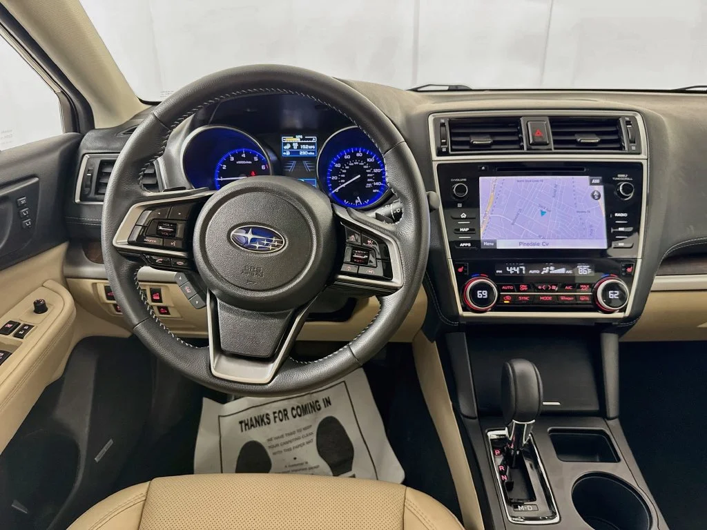 Used 2018 White Subaru 2.5i image 28