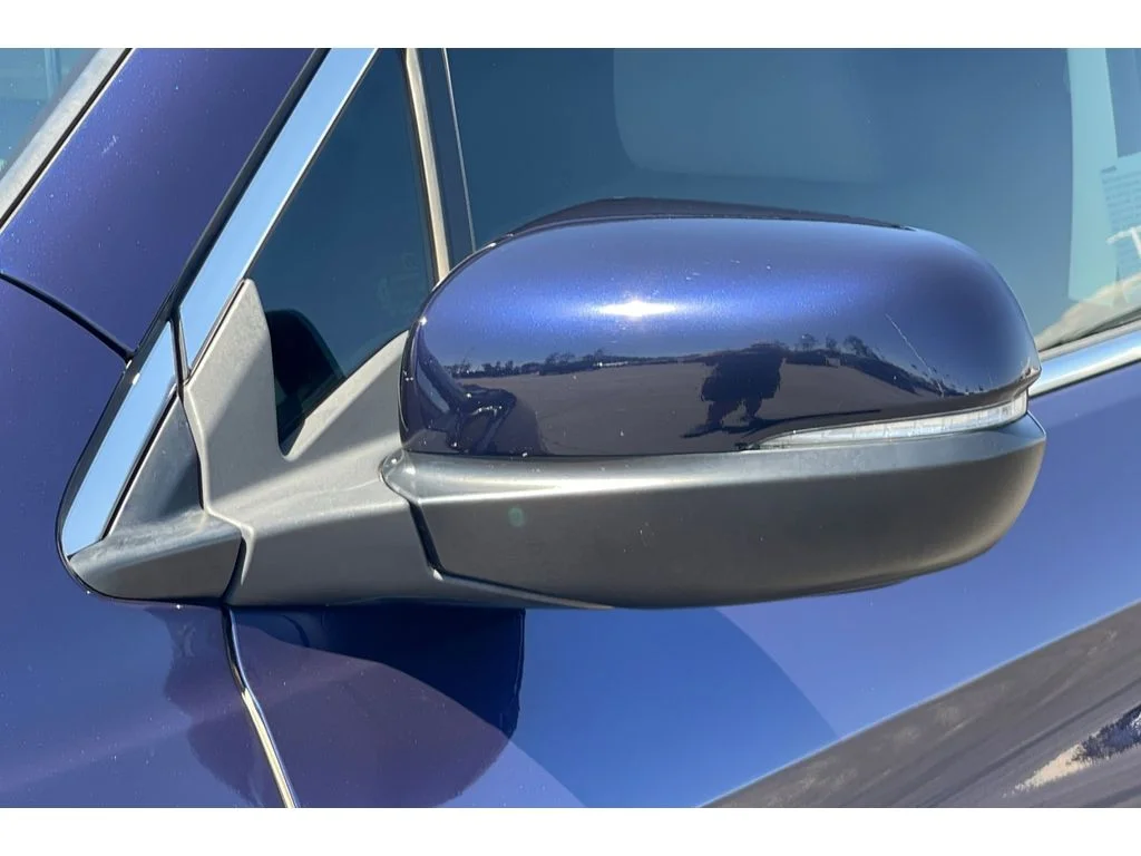 Used 2022 Obsidian Blue Pearl Honda EX-L image 12
