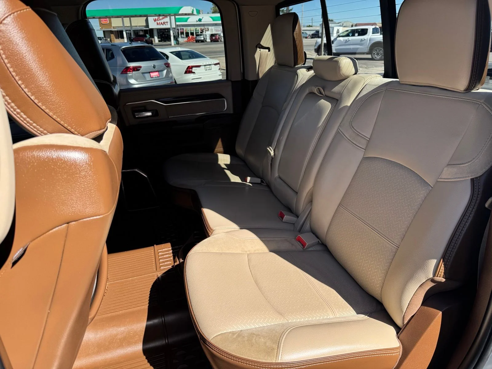 Used 2021 White Ram Laramie image 34