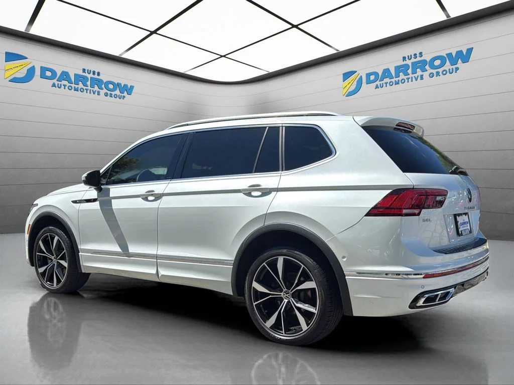 Used 2024 White Volkswagen 2.0T SEL R-Line image 3