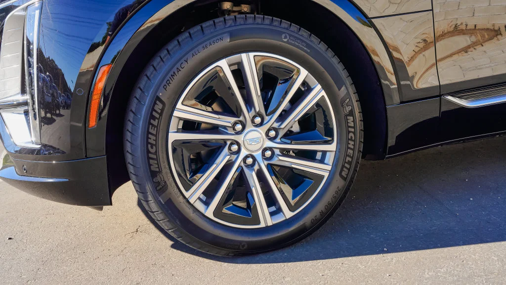 2027 Cadillac LYRIQ Premium Luxury - Photo 7