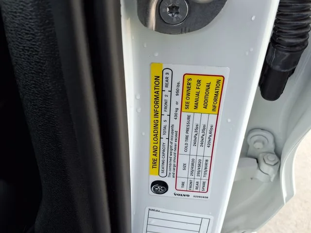 Certified Used 2025 White Volvo B5 Plus image 32