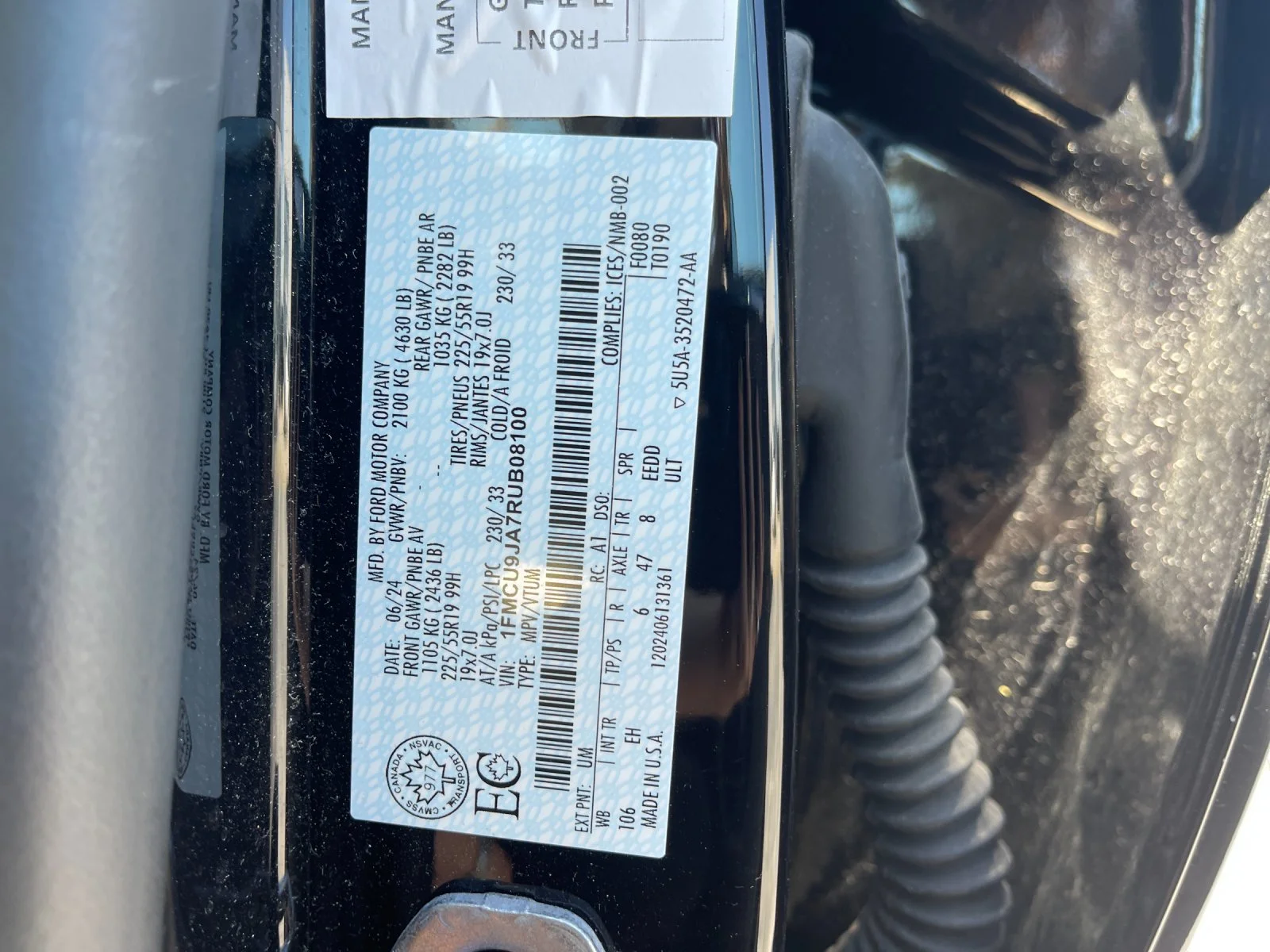 Used 2024  Ford Platinum image 32