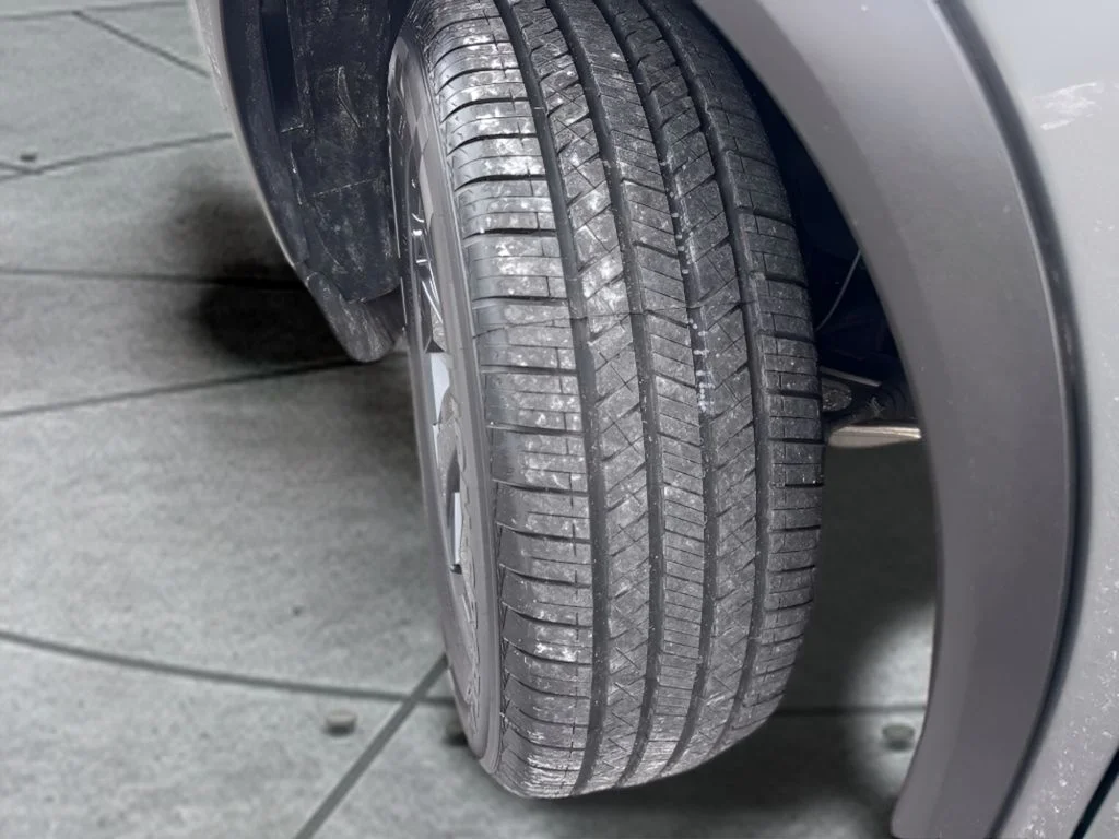 Used 2024 Gray Nissan SV image 28