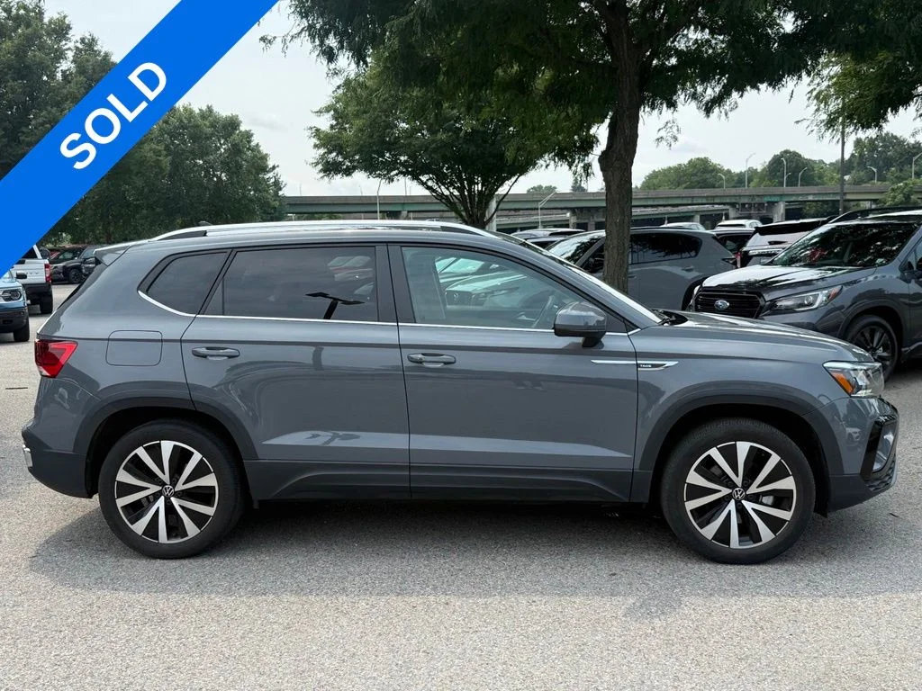 Used 2022 Gray Volkswagen 1.5T SE image 11
