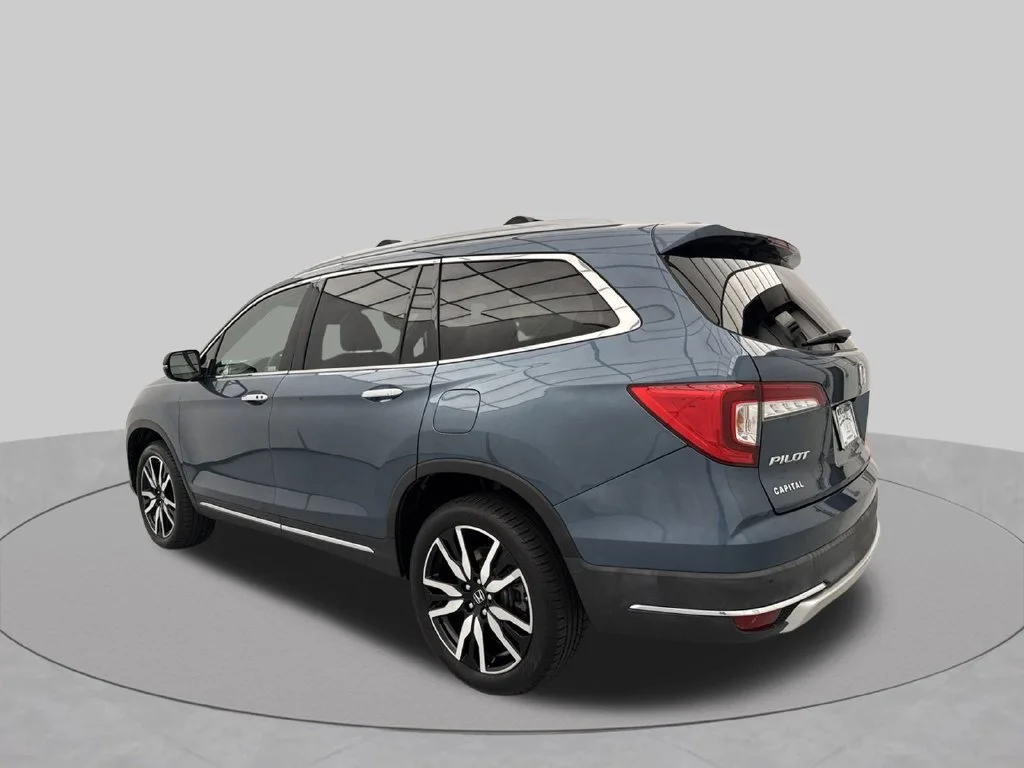 2022 Honda Pilot TOURING SUV Slide 4