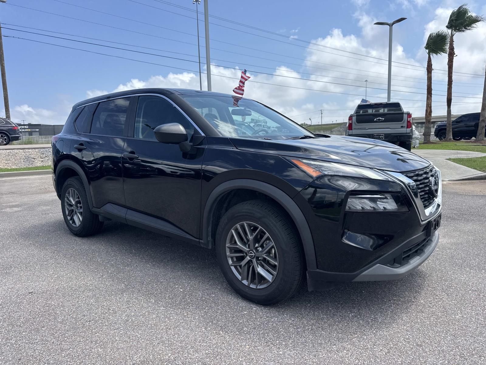 Used 2023 Black Nissan S image 3