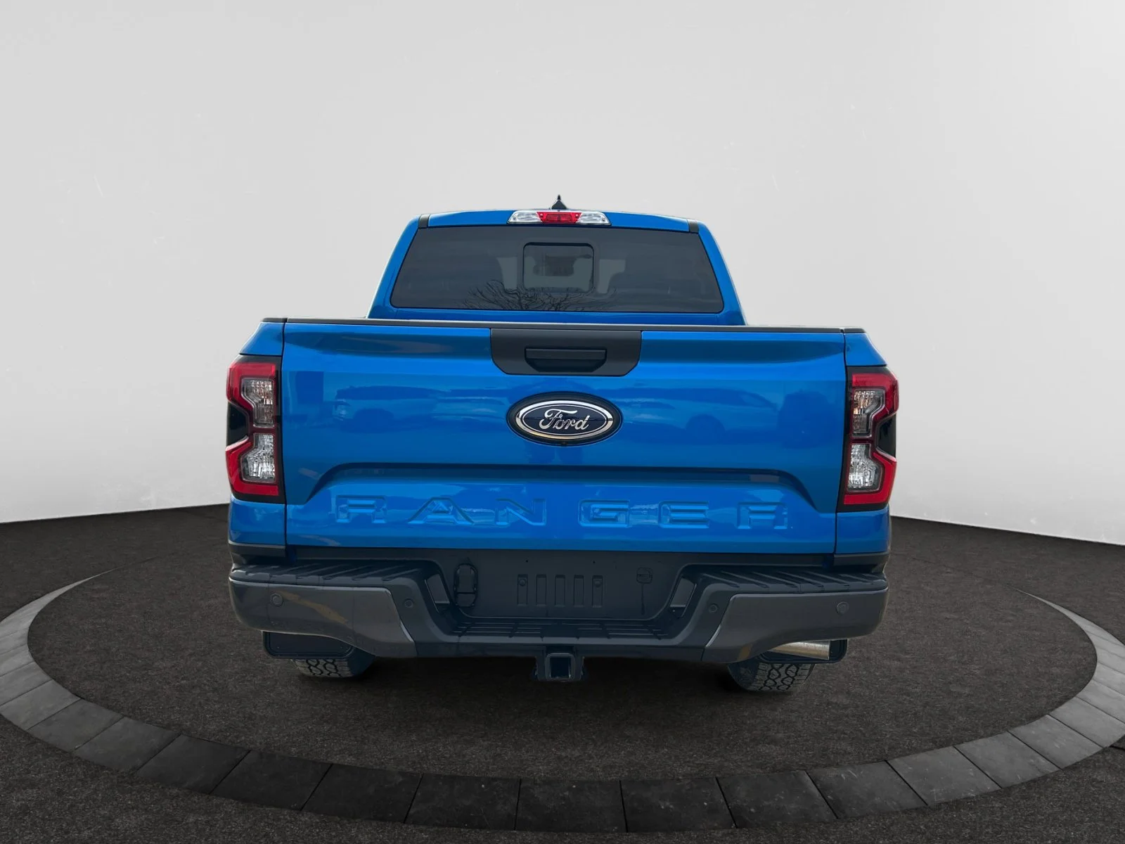 New 2026 Velocity Blue Metallic Ford XLT image 4