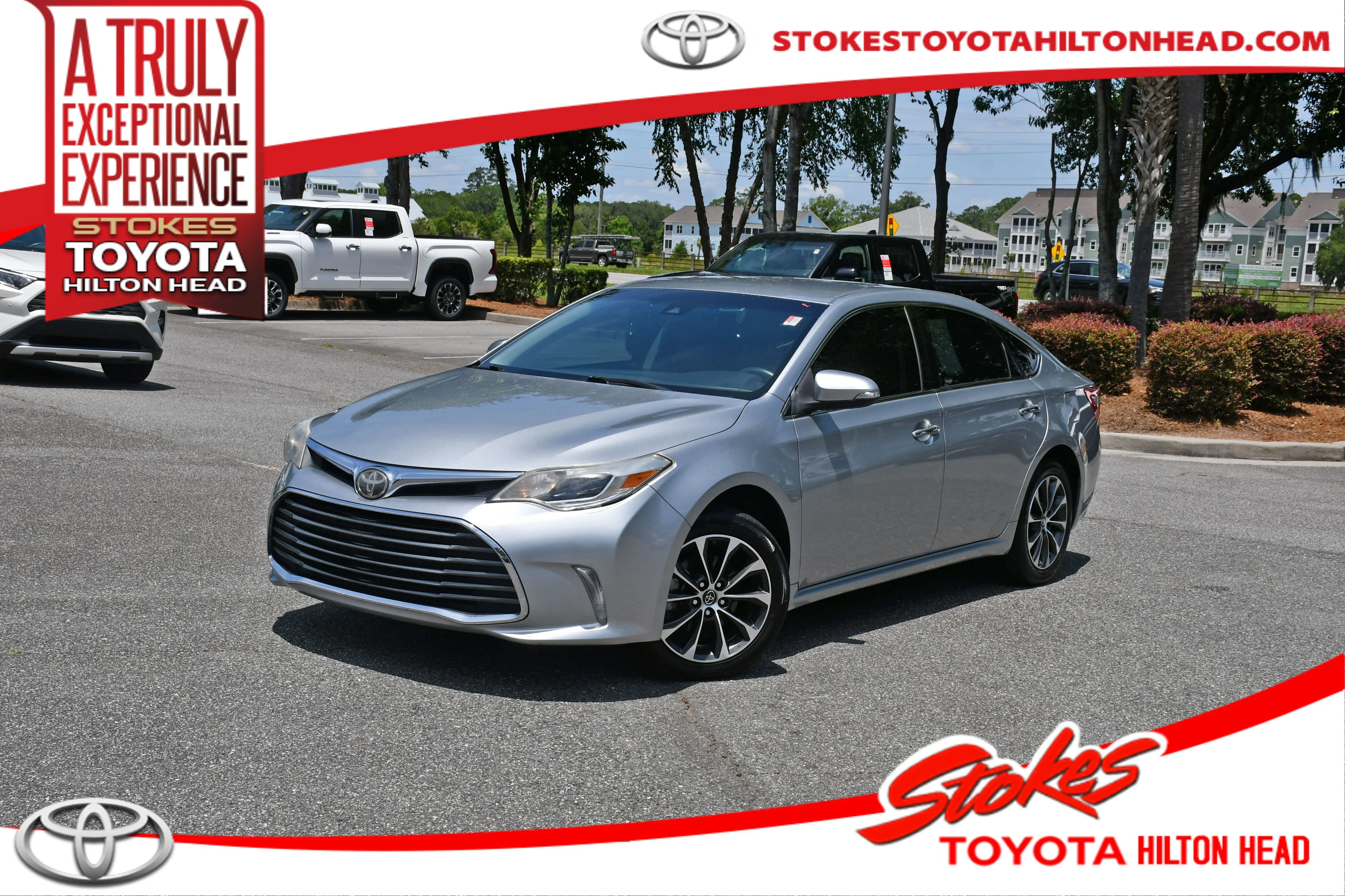 Used 2018 Silver Toyota XLE image 1