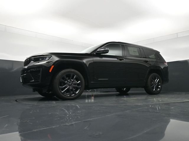 New 2026 Diamond Black Crystal Pearl-Coat Exterior Paint Jeep Limited image 20