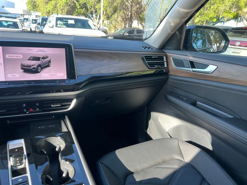 New 2026 Black Volkswagen SE w/Technology image 11