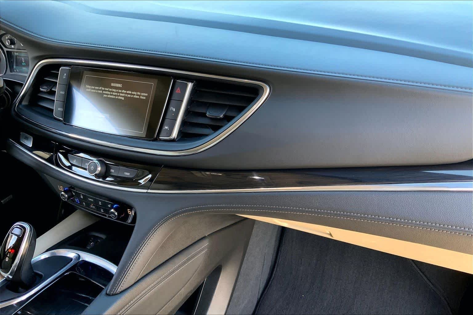 Used 2019 Pepperdust Metallic Buick Premium image 17