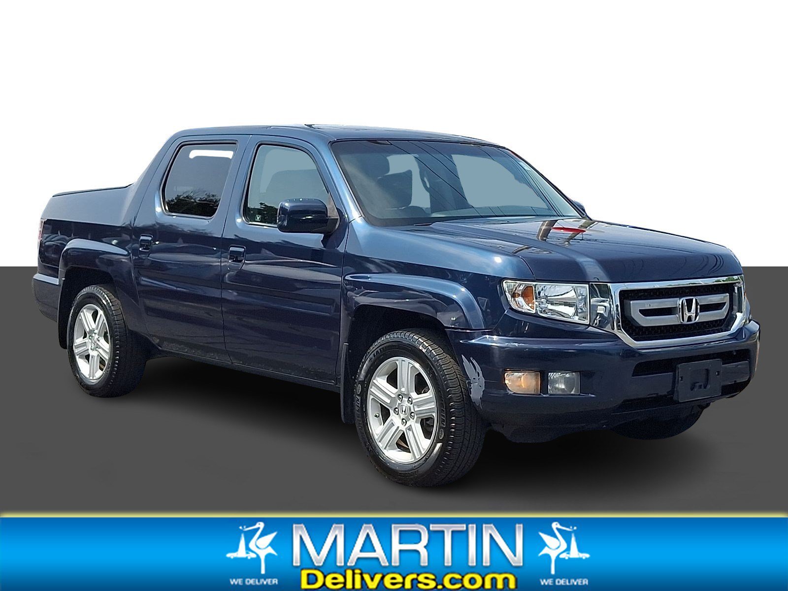 Used 2011 Bali Blue Pearl Honda RTL image 1