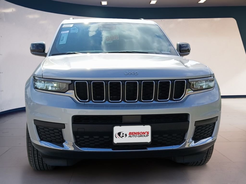 New 2026 Silver Zynith Exterior Paint Jeep Laredo image 1