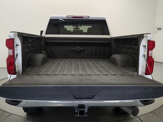Used 2023 White Chevrolet LT image 38
