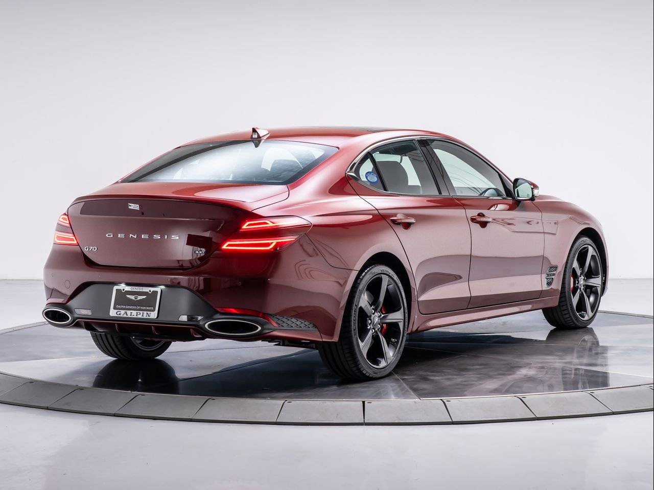 New 2026 Cavendish Red Genesis 3.3T SPORT PRESTIGE image 5