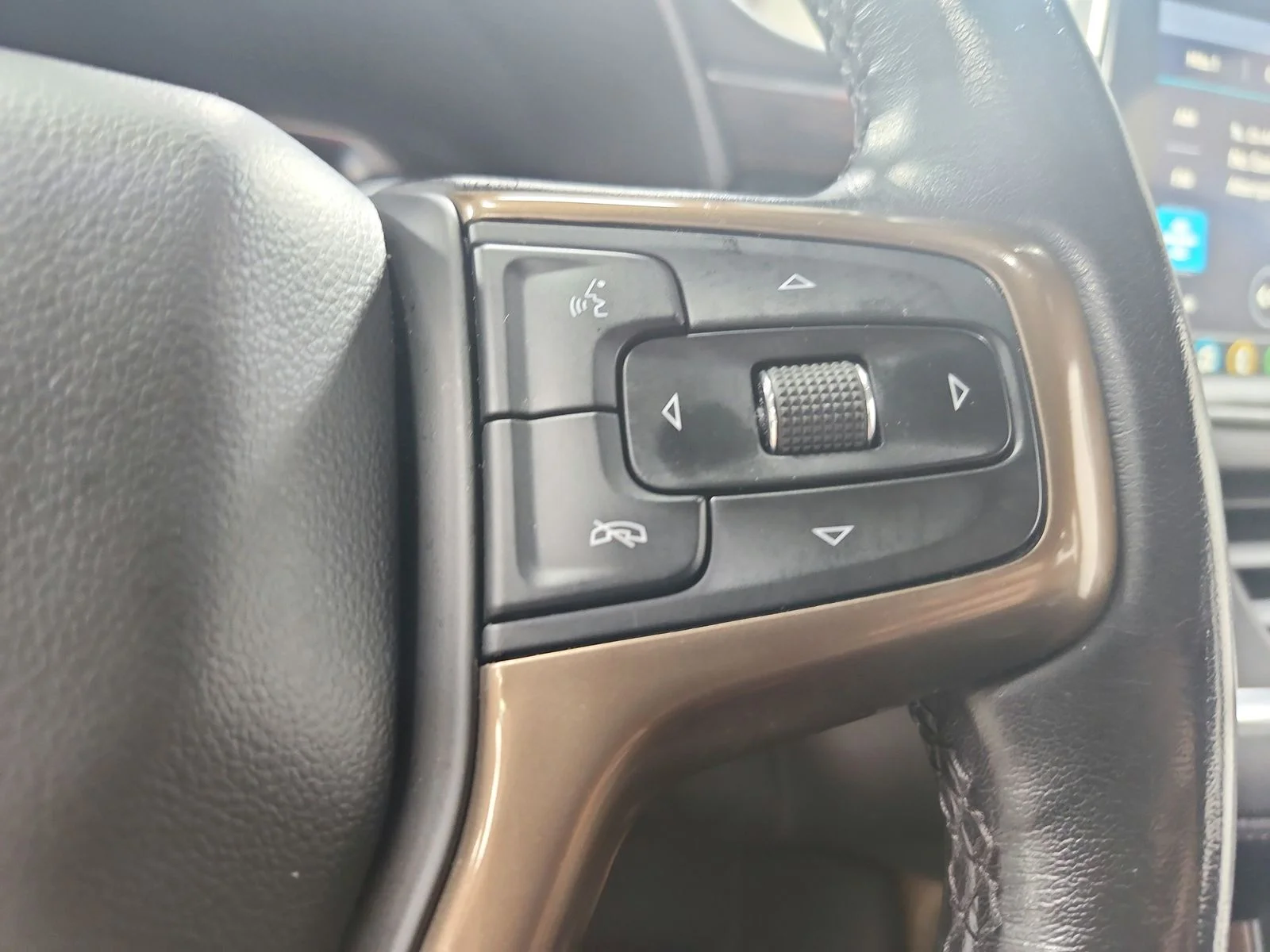 Used 2021 White Chevrolet High Country image 26