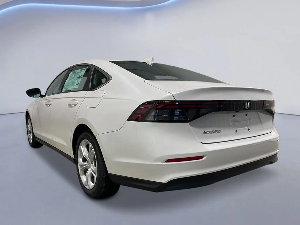 New 2026 Platinum White Pearl Honda LX 1.5T image 3